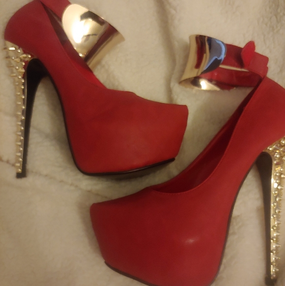 NEW RED STUDDED HEEL SHOES by MACHI (Fits 8-8.5) - Picture 1 of 5